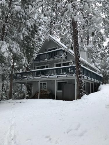 BC-back-exterior-snowy